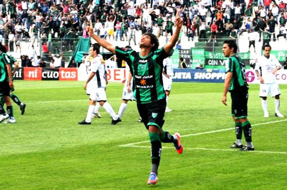 Con tres goles ante Boca, Osorio Botello pasó a la historia