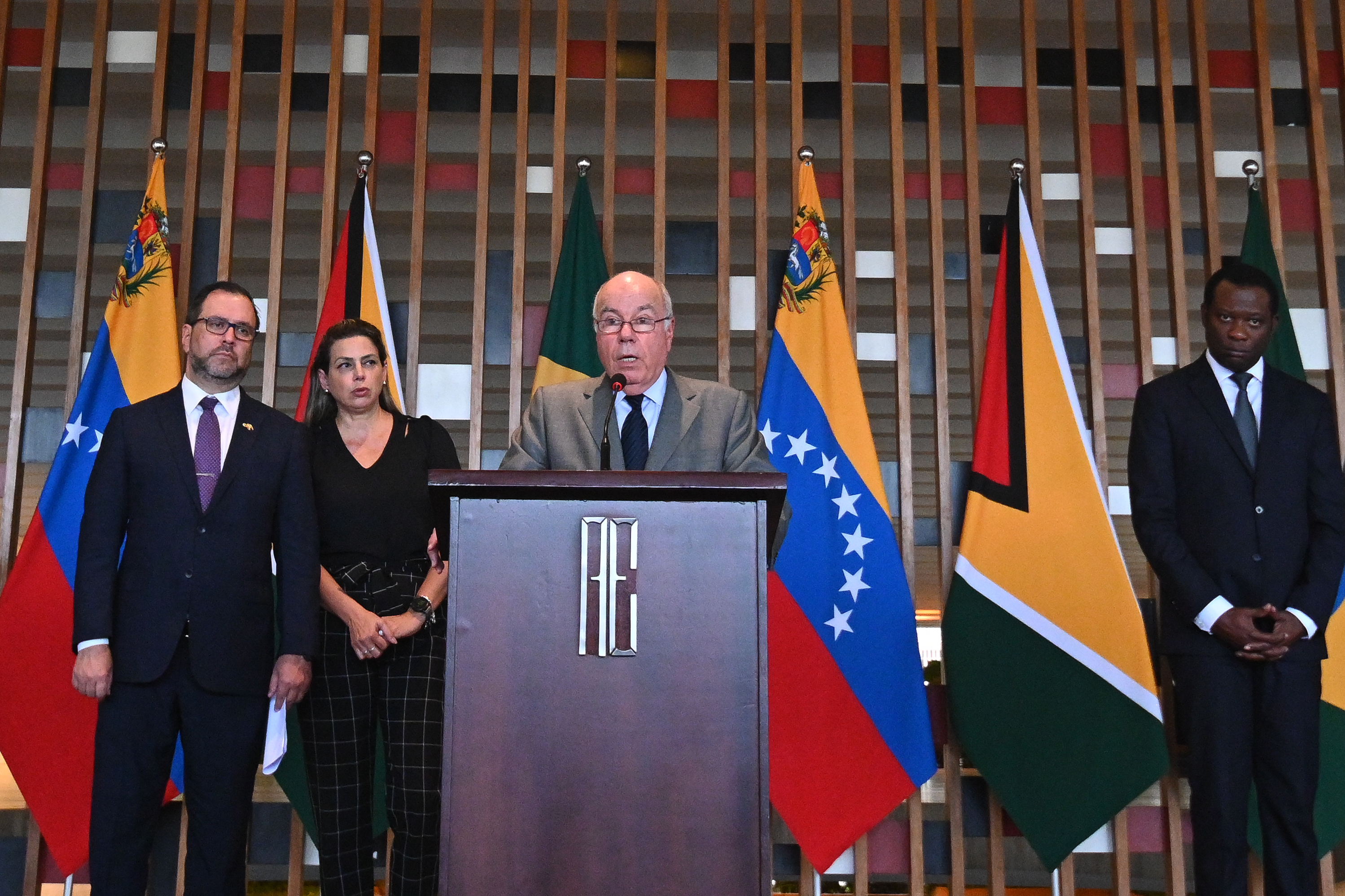 Venezuela y Guyana se comprometen a un diálogo “sin amenazas” sobre el Esequibo