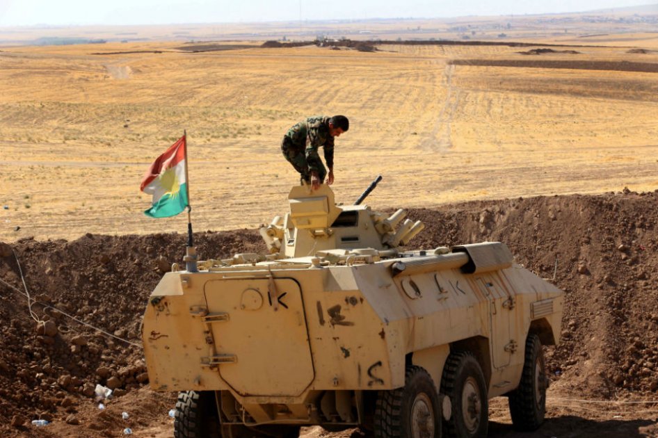 Fuerzas kurdas cerca del Monte Zardak, un sitio al este de Mosul./ AFP