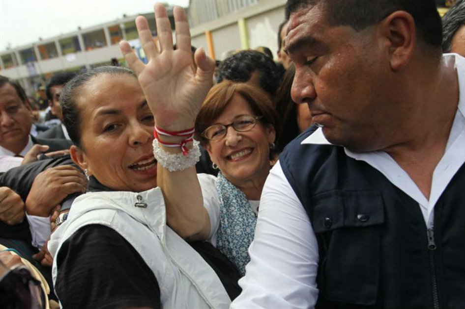 Lima define en las urnas el futuro de su alcaldesa