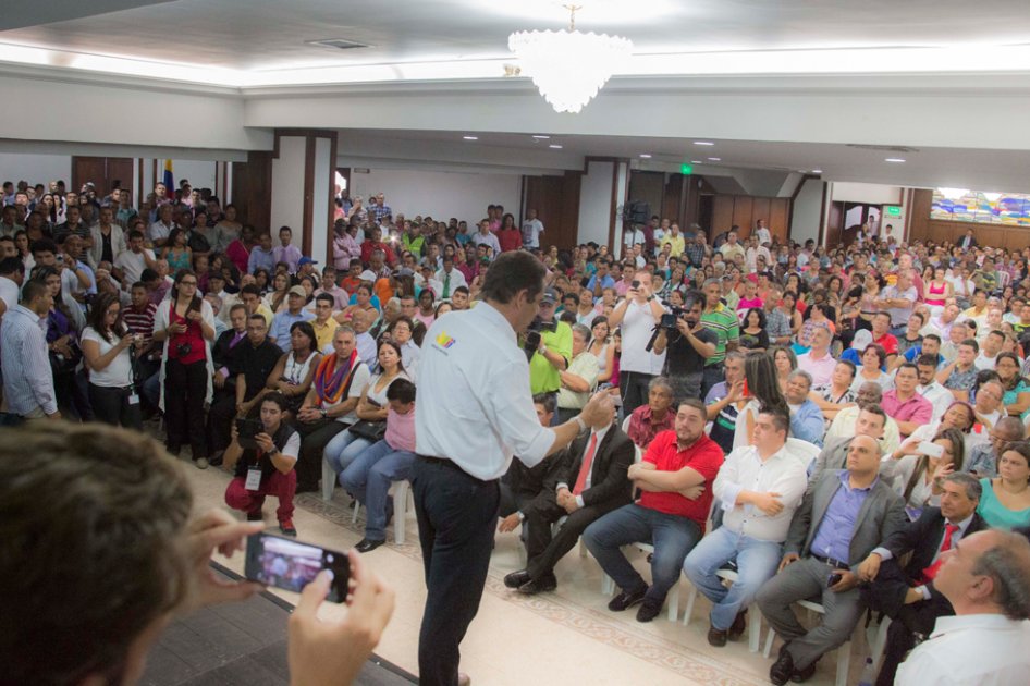 Germán Vargas Lleras, de campaña en la tierra de Uribe