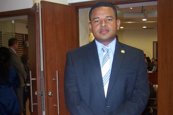 El representante Yahir Acuña Cardales, vocero de Afrovides.