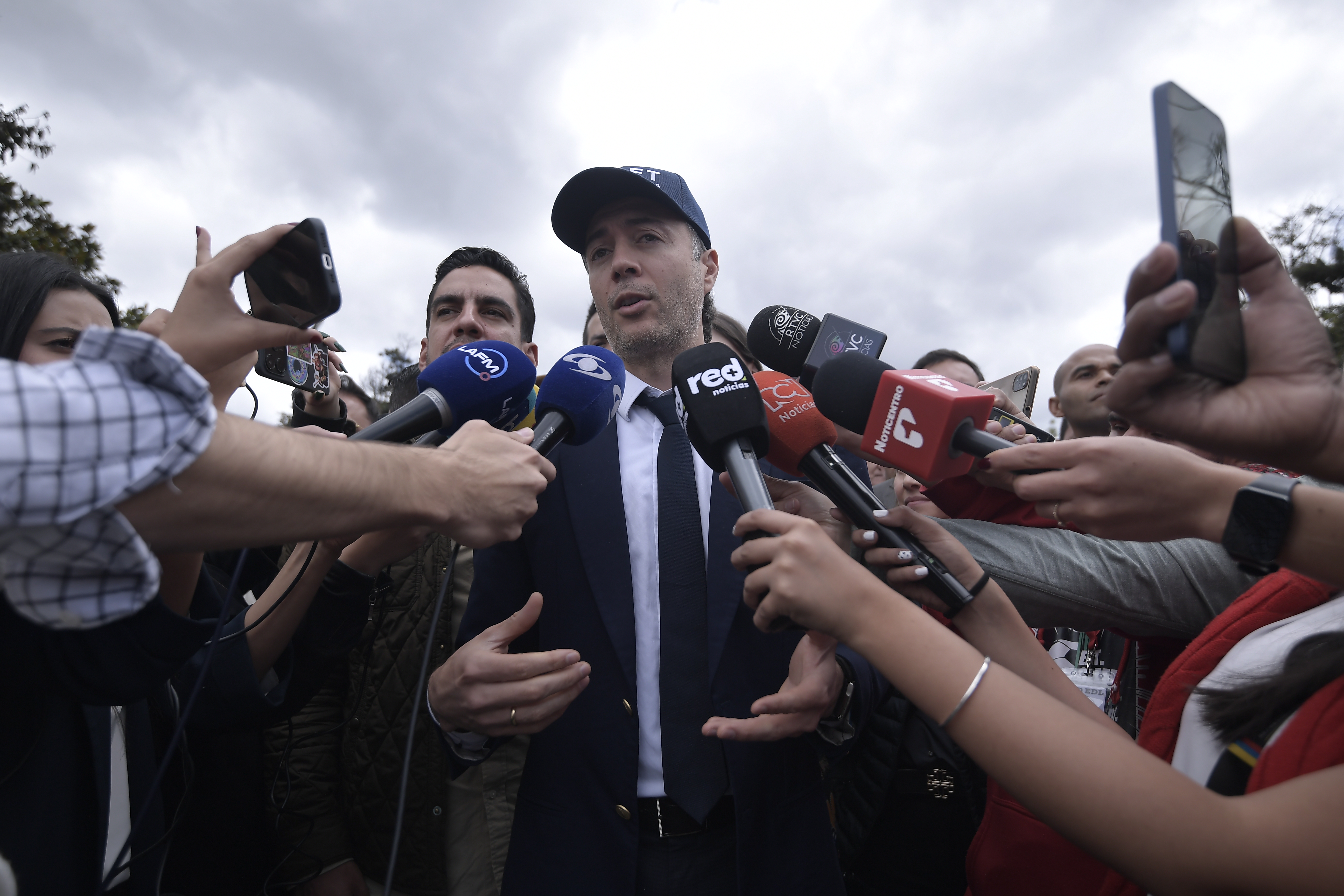Quintero no ha radicado renuncia a candidatura ante el CNE para consulta del Pacto