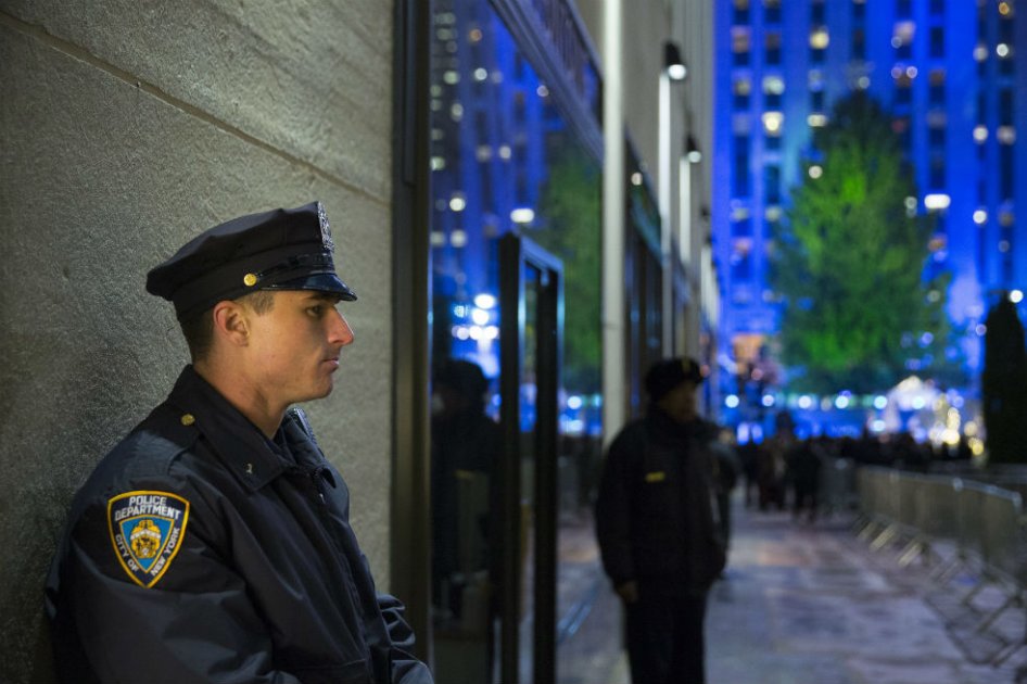 Reentrenarán a 22.000 policías de Nueva York para evitar arbitrariedades