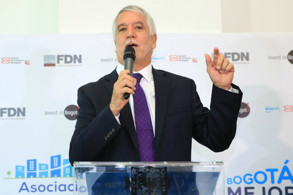 «Sólo hubo problemas con las basuras en un 20 % de la ciudad y por una semana»: Peñalosa