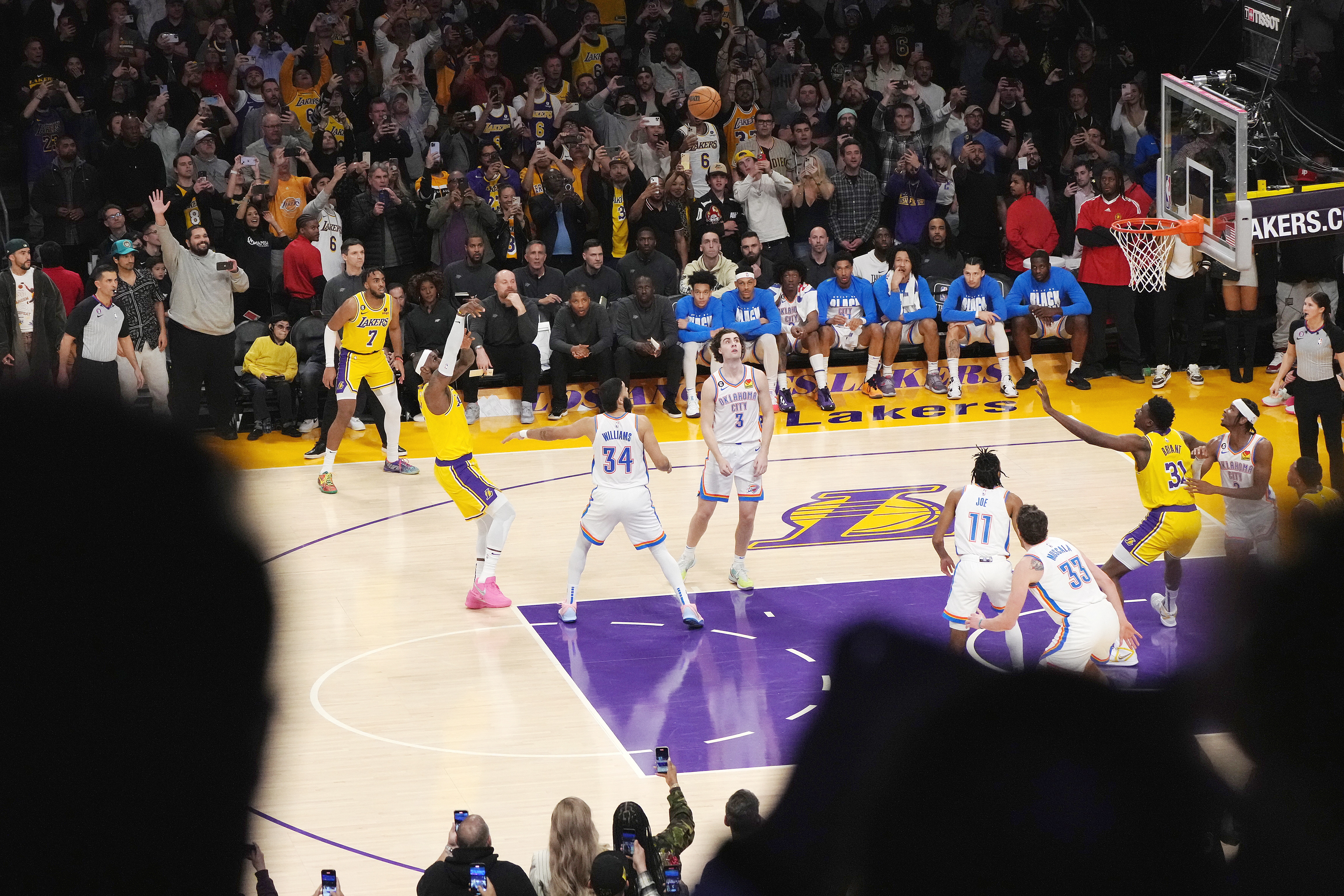 (Video) LeBron James: mire la canasta que lo volvió el máximo anotador de la NBA