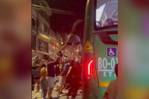 33 buses resultaron vandalizados durante celebración por triunfo de la selección