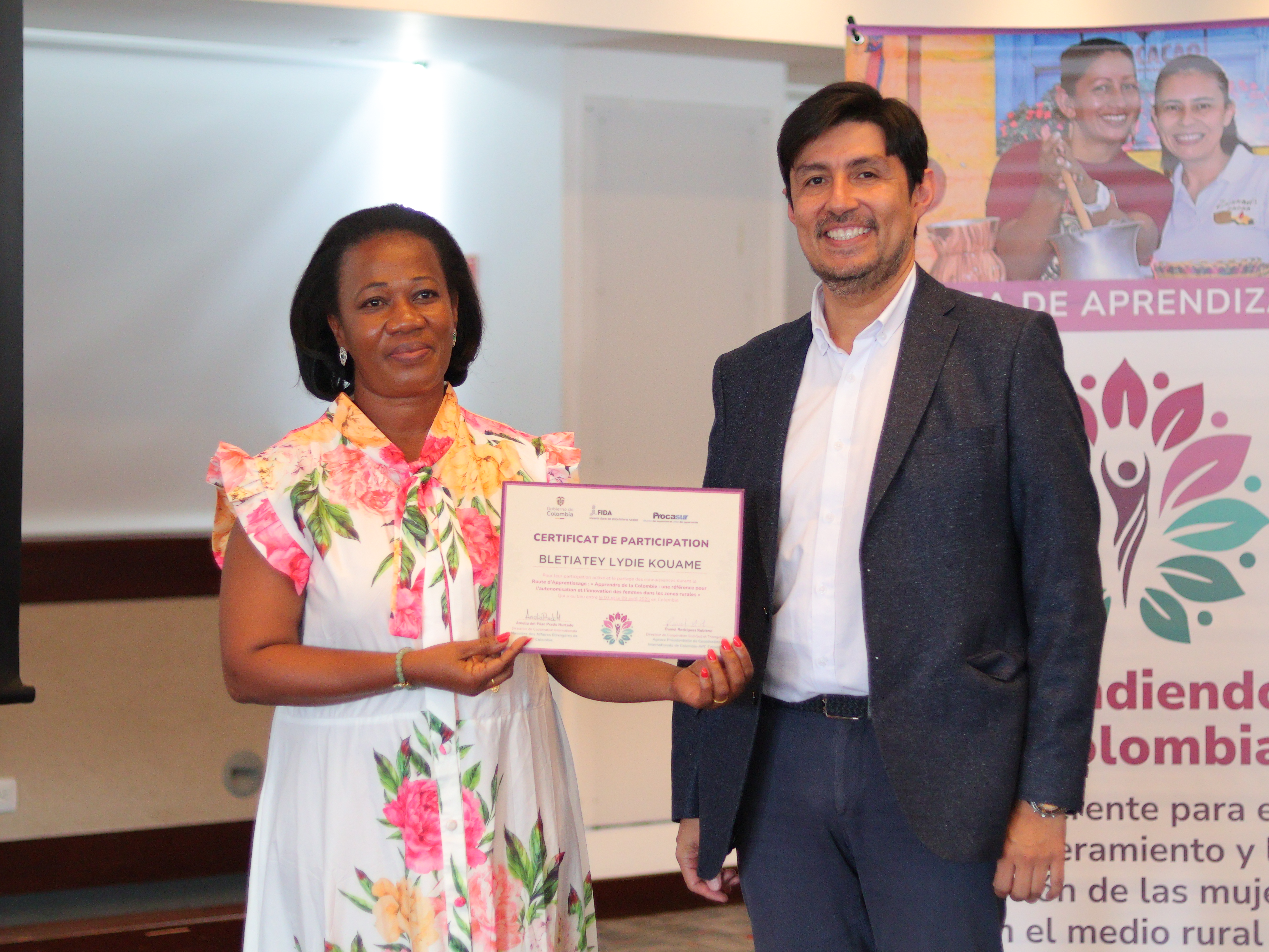 Bletiatey Lydie Kouame y Daniel Rodríguez, director de Oferta de Cooperación Internacional.