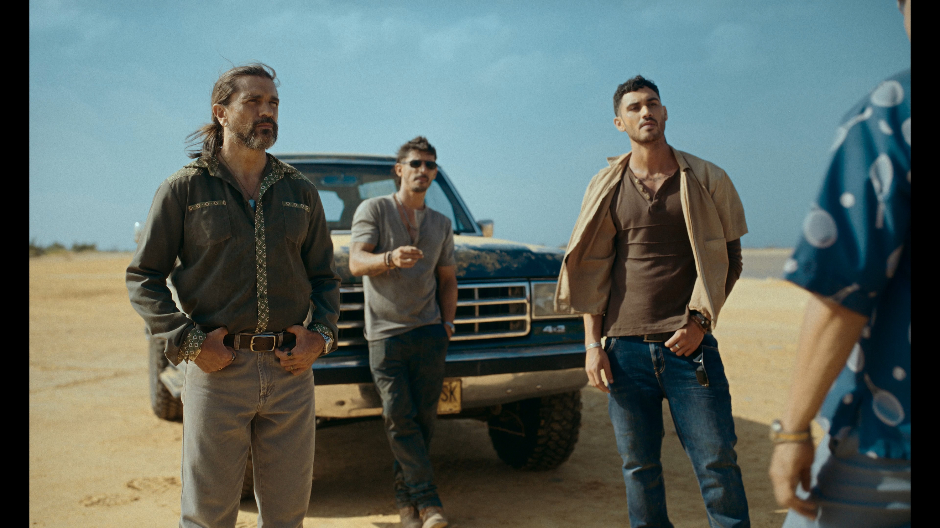 “Pimpinero: Sangre y Gasolina”: los contrabandistas del desierto