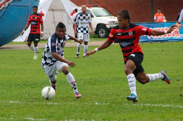 Cúcuta acaricia las semifinales de Copa al vencer con polémica 3-1 a Boyacá Chicó
