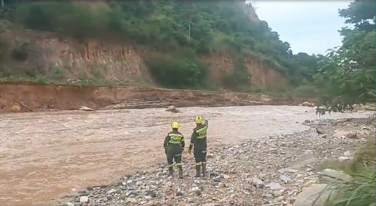 Rescatan a dos niños que habían sido arrastrados por río en Bucaramanga