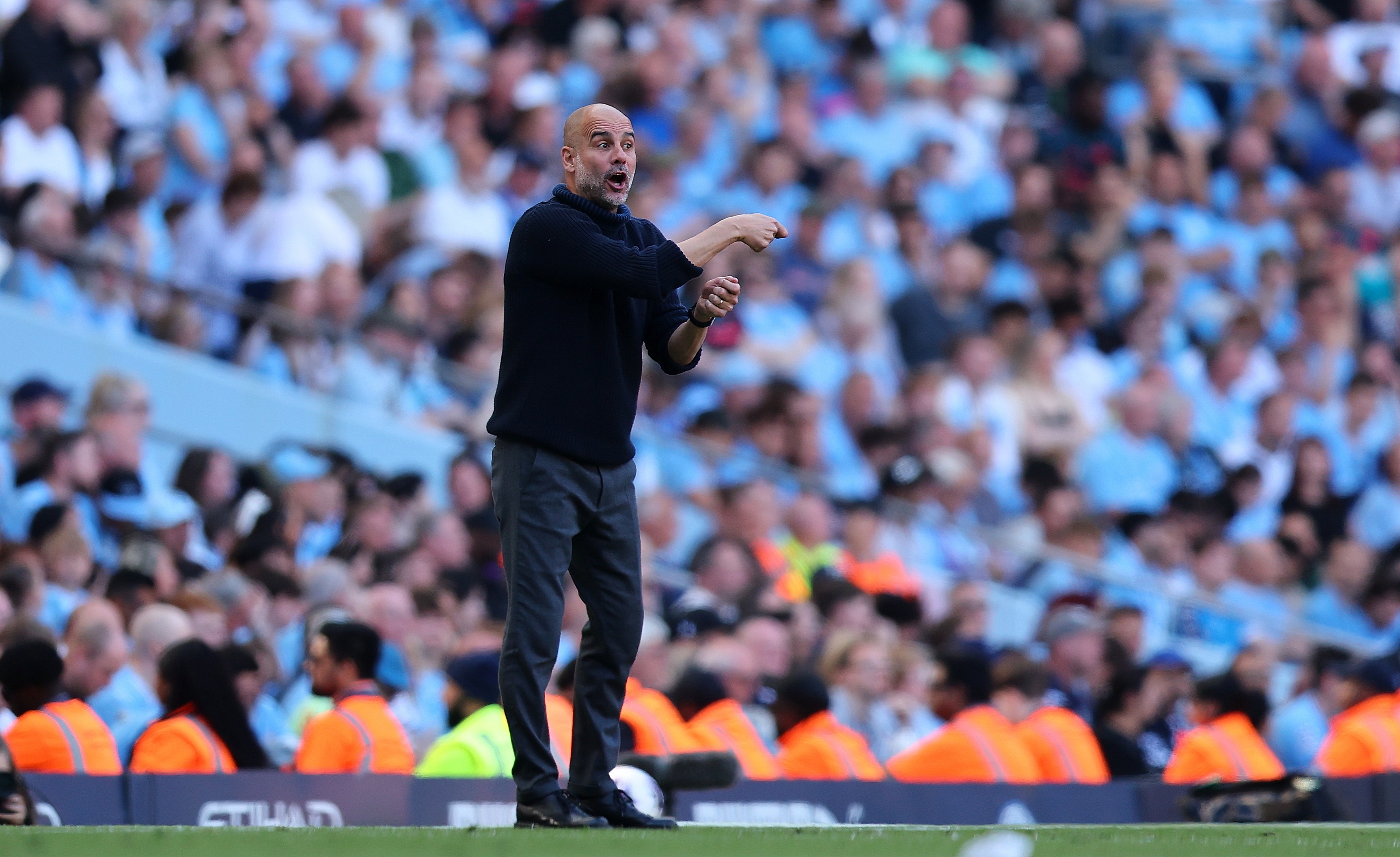 “Estoy más cerca de irme que de quedarme”: Guardiola tras salir campeón con el City