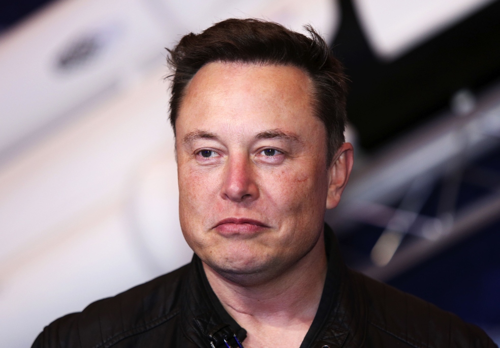 Elon Musk no tiene casa propia y vive donde amigos ¿Tacaño?