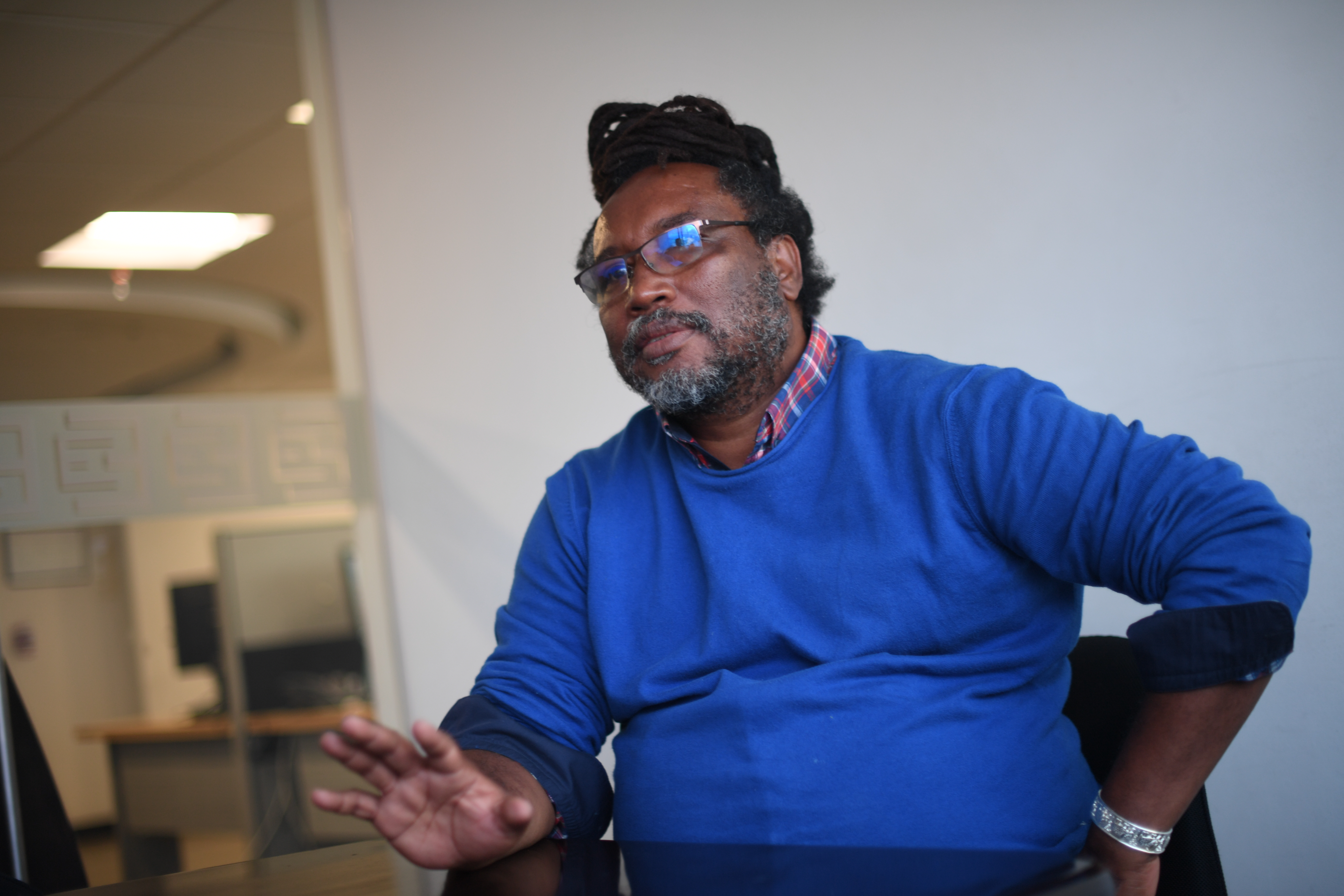 Diálogos con Eln: ¿Quién es Carlos Rosero, la voz afro de delegación del Gobierno?
