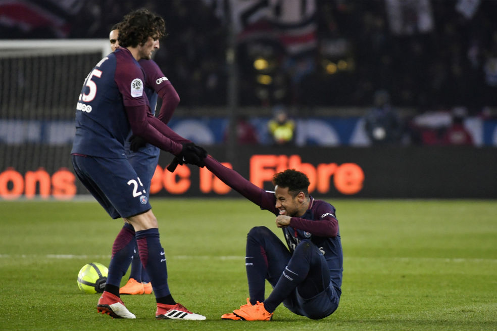 Emery no descarta a Neymar contra el Madrid