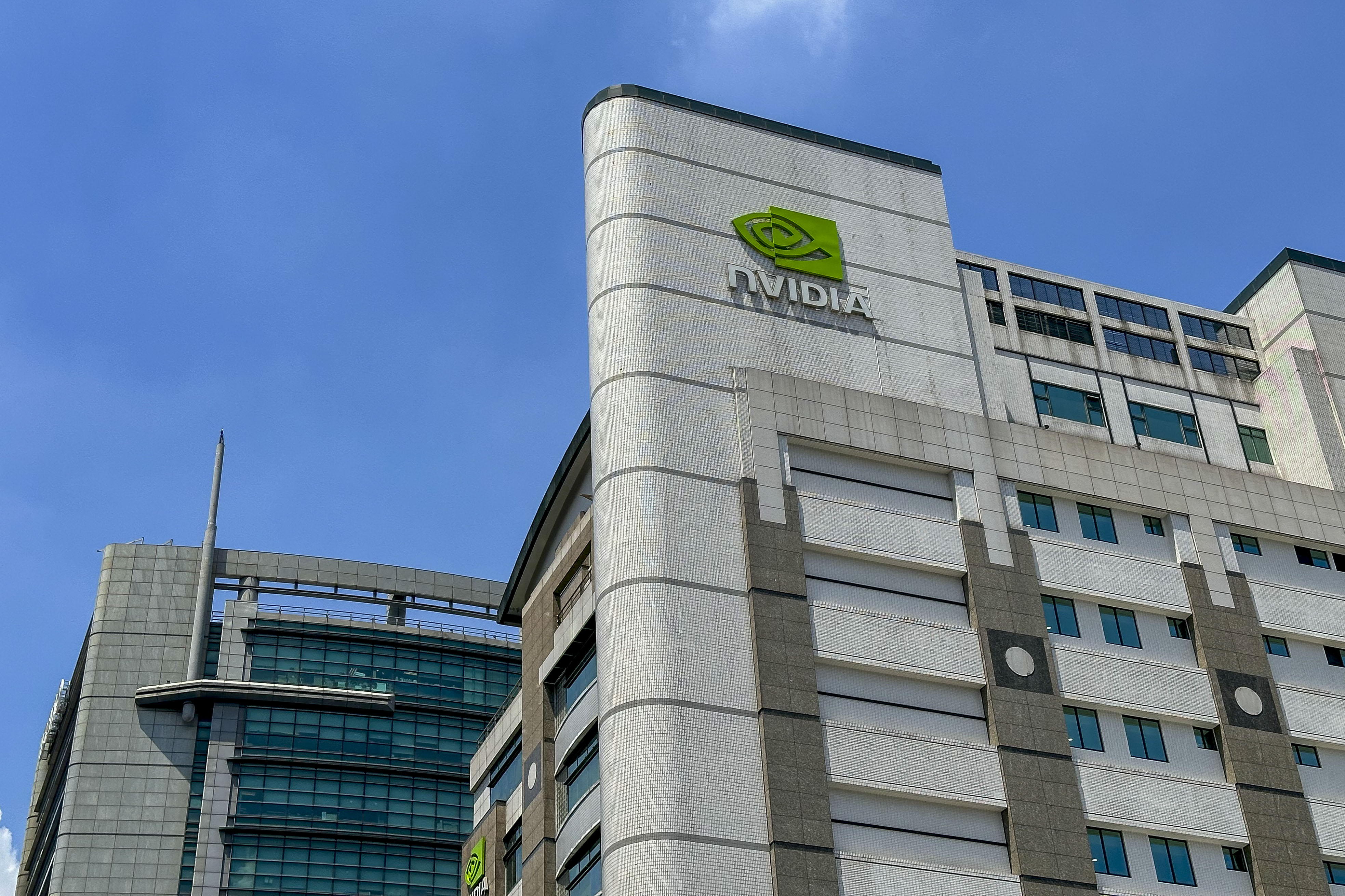 China busca que firmas locales compren menos chips a Nvidia: ¿por qué?