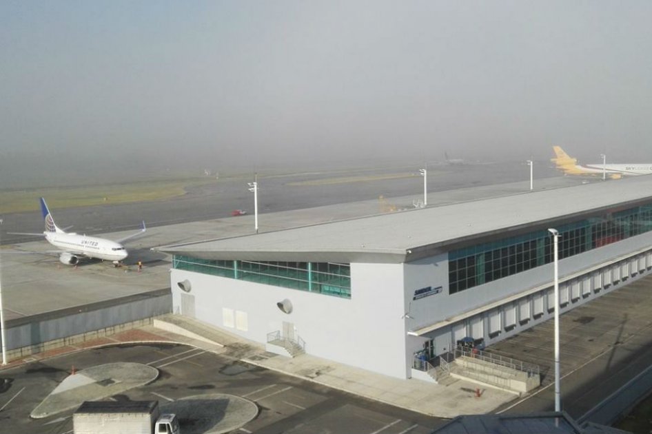 Reabren aeropuerto El Dorado tras permanecer cerrado por densa niebla
