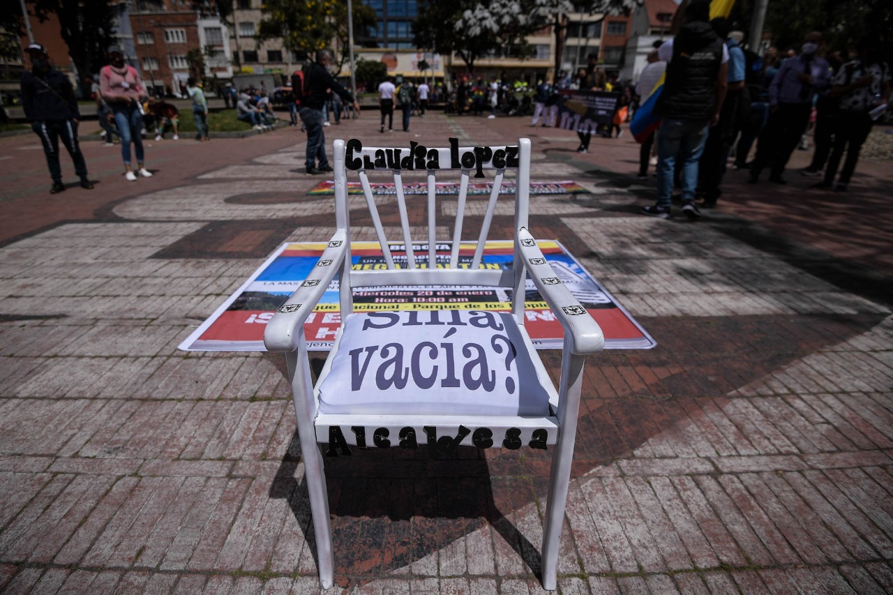 Aunque dicen que son conscientes del grave panorama de la ciudad, aseguran que la Alcaldía de Bogotá "improvisó" al tomar las decisiones y los dejó sin la capacidad de reaccionar y planear qué hacer para enfrentar sus deudas y el pago de sus nóminas.
