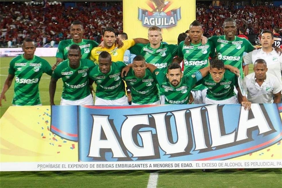 Fotos de las nóminas que han salido campeonas con Deportivo Cali.