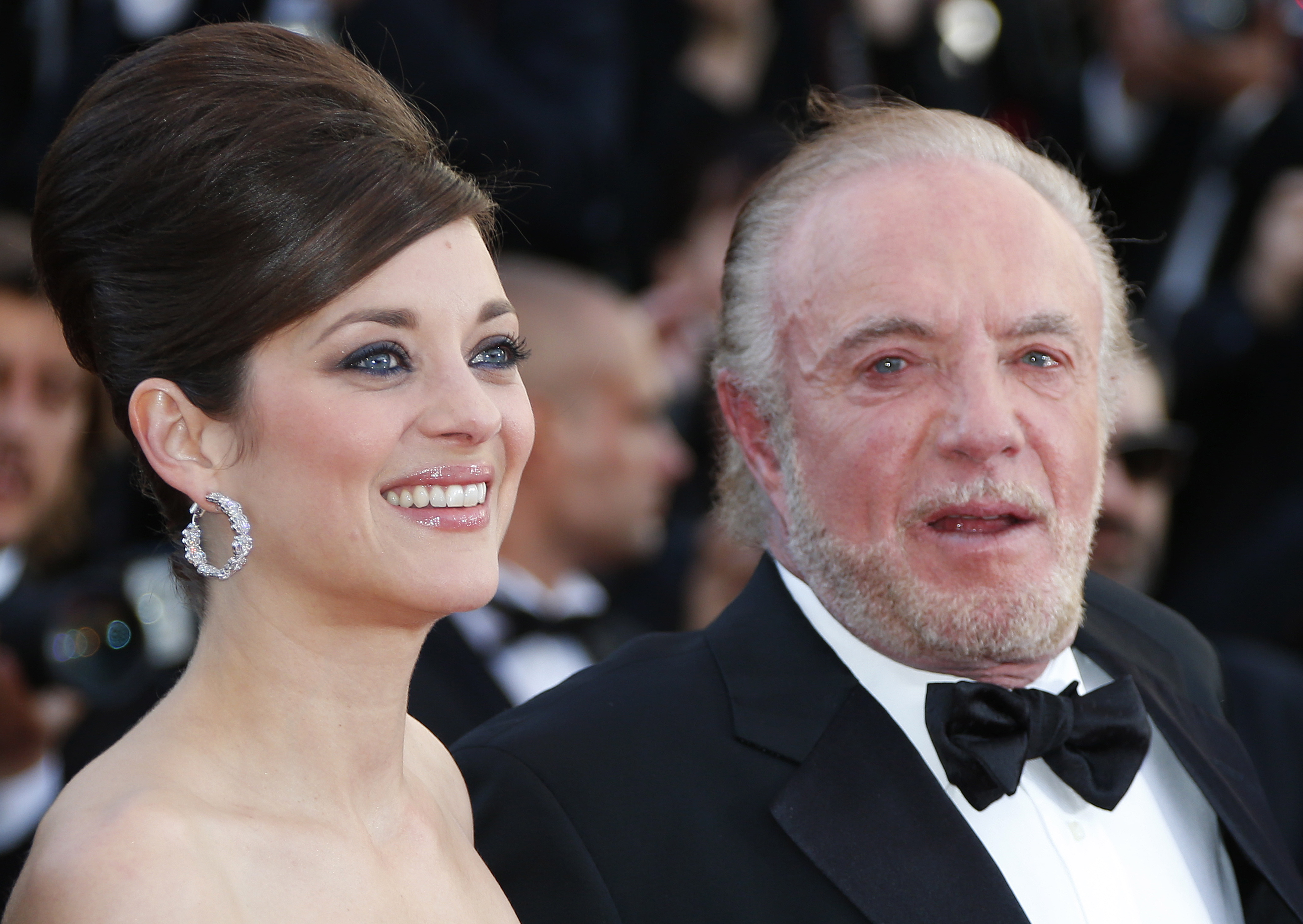 Cannes (France).- (FILE) - French actress Marion Cotillard (L) and US actor James Caan (R) arrive for the screening of 'Blood Ties' during the 66th annual Cannes Film Festival in Cannes, France, 20 May 2013 (reissued 07 July 2022). Caan died at the age of 82 years on 06 July, as members of his family announced on social media. (Cine, Francia, Estados Unidos) EFE/EPA/IAN LANGSDON *** Local Caption *** 50837928