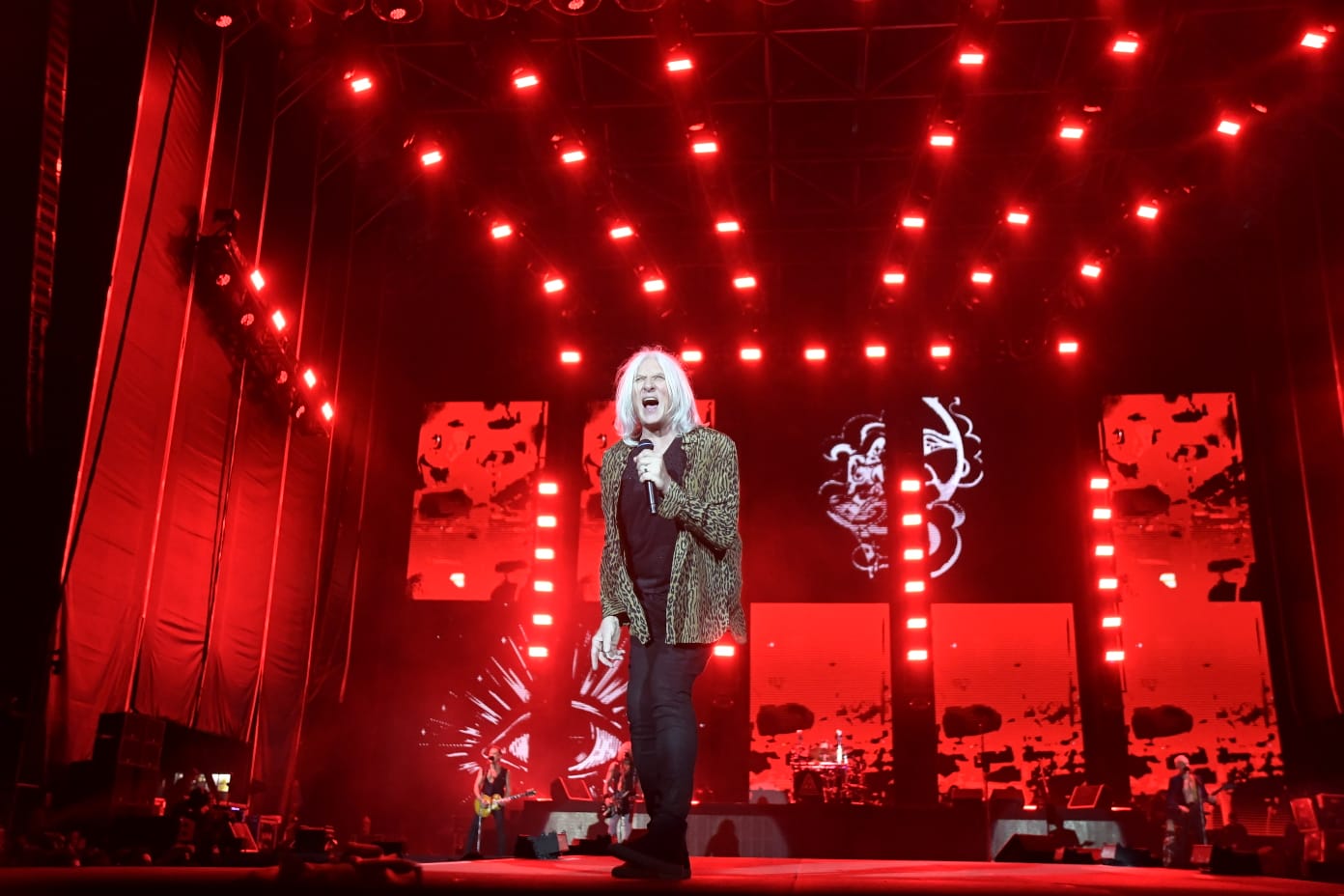 En fotos: una noche rockera con Def Leppard y Mötley Crüe en Bogotá
