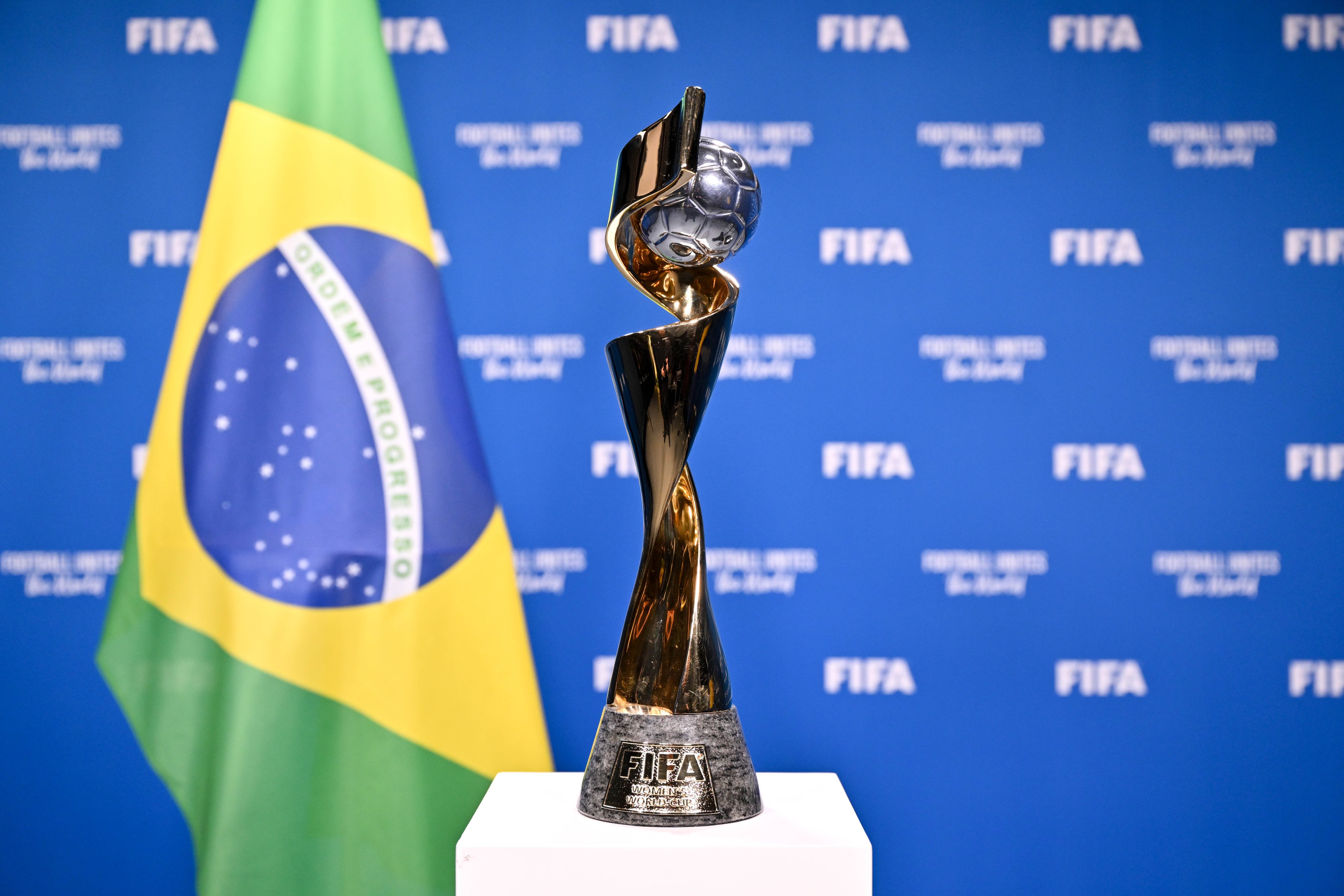 Trofeo del Mundial Femenino de Mayores de la FIFA.