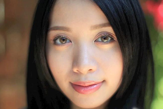 Maquillaje radiante y fresco