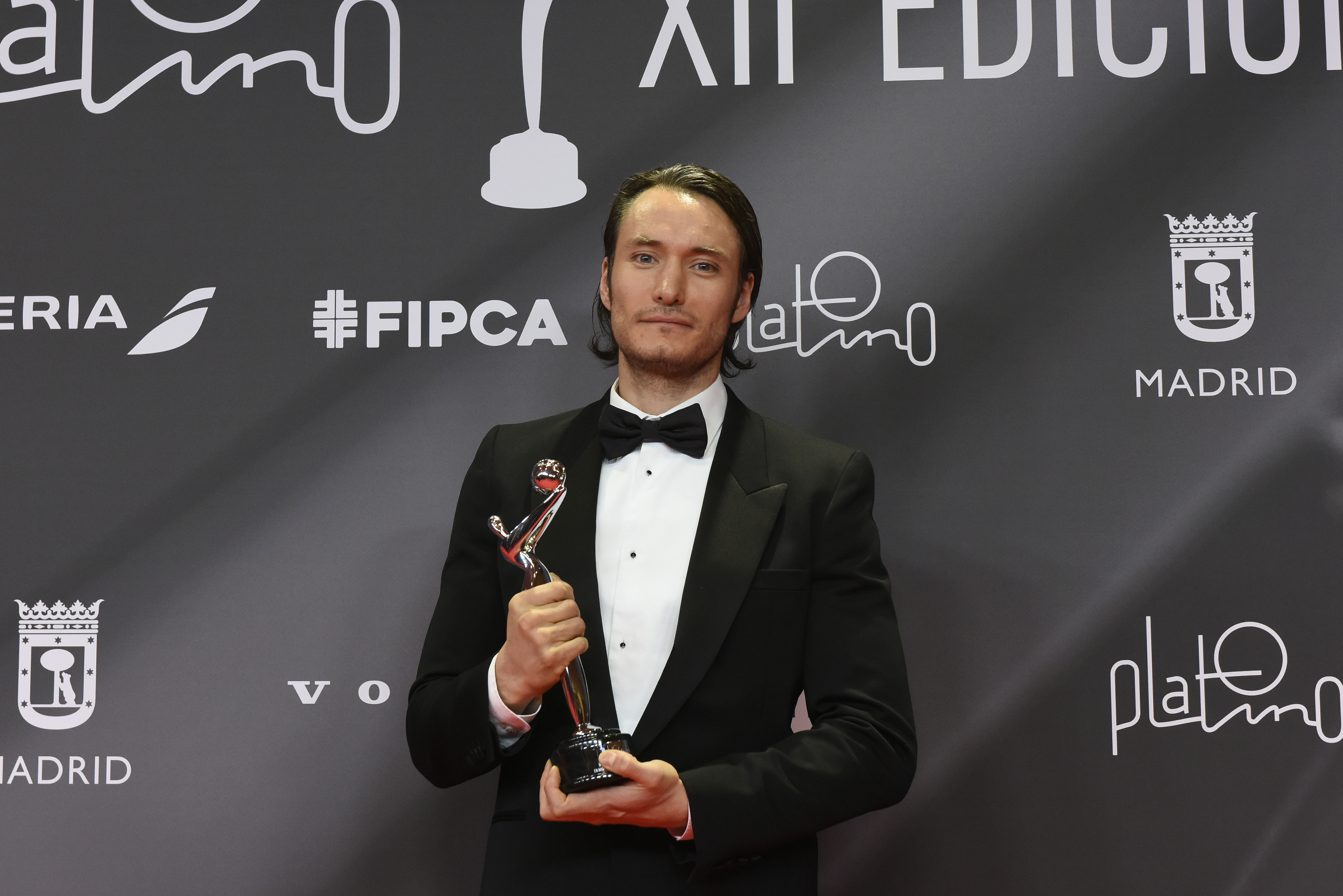 Claudio Cataño Premio Platino a la Mejor Interpretación Masculina en Serie- por Cien años de soledad