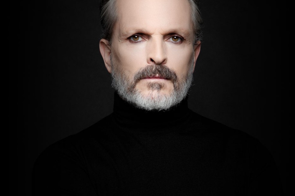 Miguel Bosé, cantante español, artista, enfermo