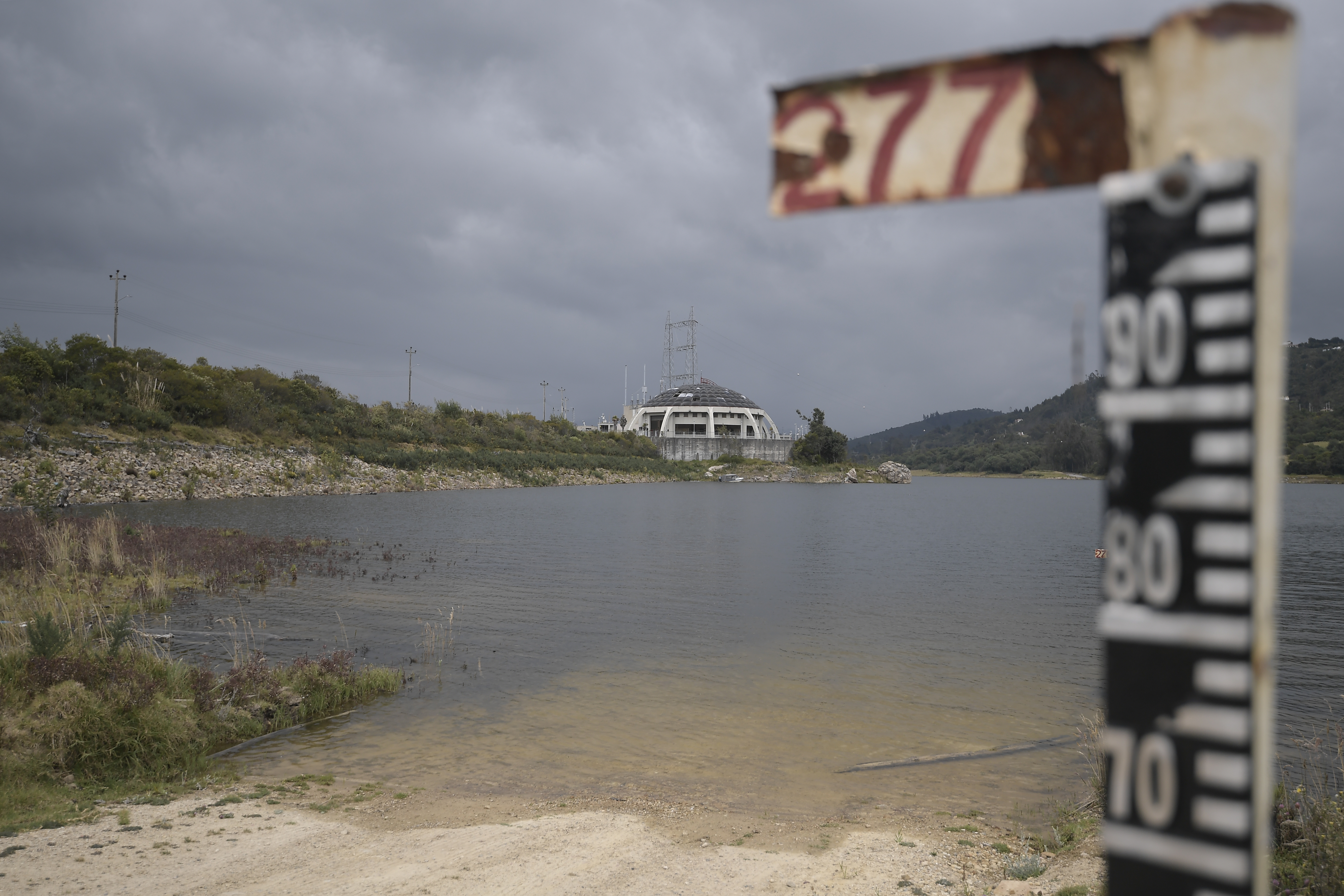 Bajos niveles de agua en esta represa localizada en el municipio de La Calera, a 12 km de Bogotá.