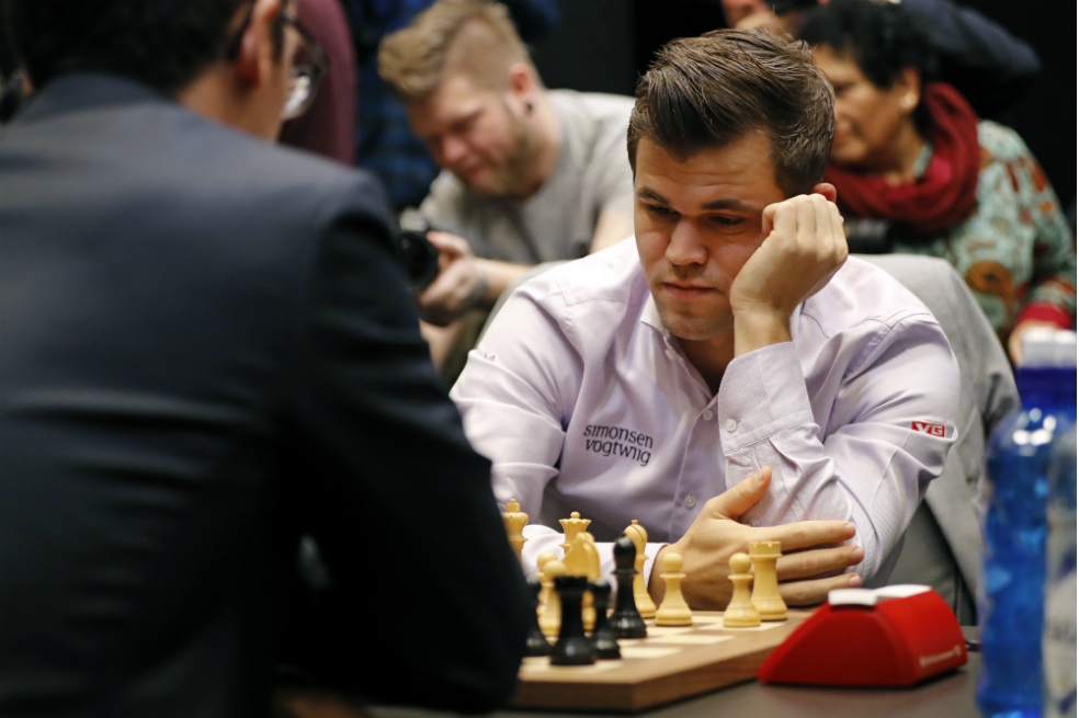 Magnus Carlsen, por cuarta vez consecutiva campeón mundial de ajedrez