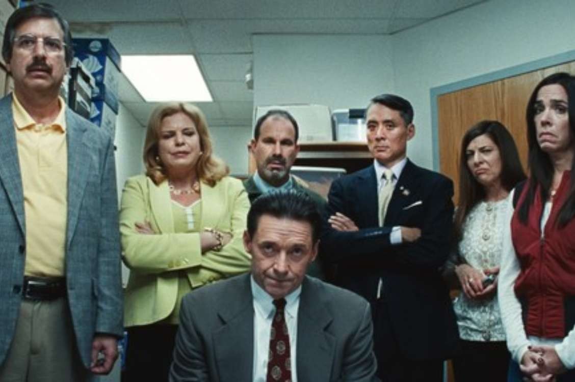 “Bad Education”: Es la historia de Frank Tassone y Pam Gluckin quienes reinan sobre un distrito escolar de Long Island, uno de los mejores de la nación, promoviendo admisiones récord a universidades e incrementando el valor de la propiedad. Este filme recibió el Emmy como Mejor Película para Televisión.