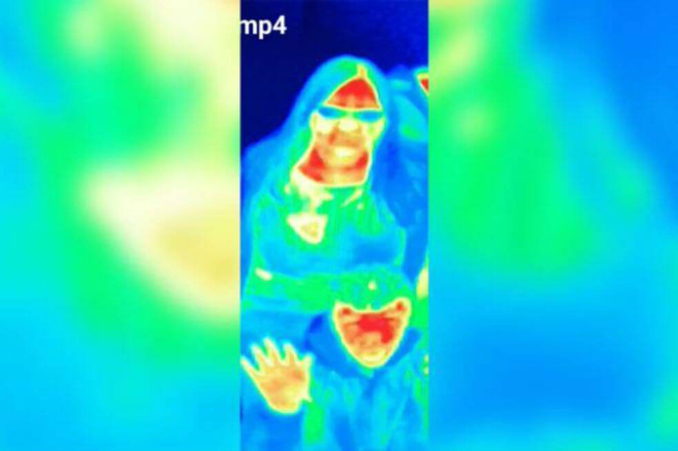 Cámara térmica en atracción turística detecta cáncer de seno de una mujer