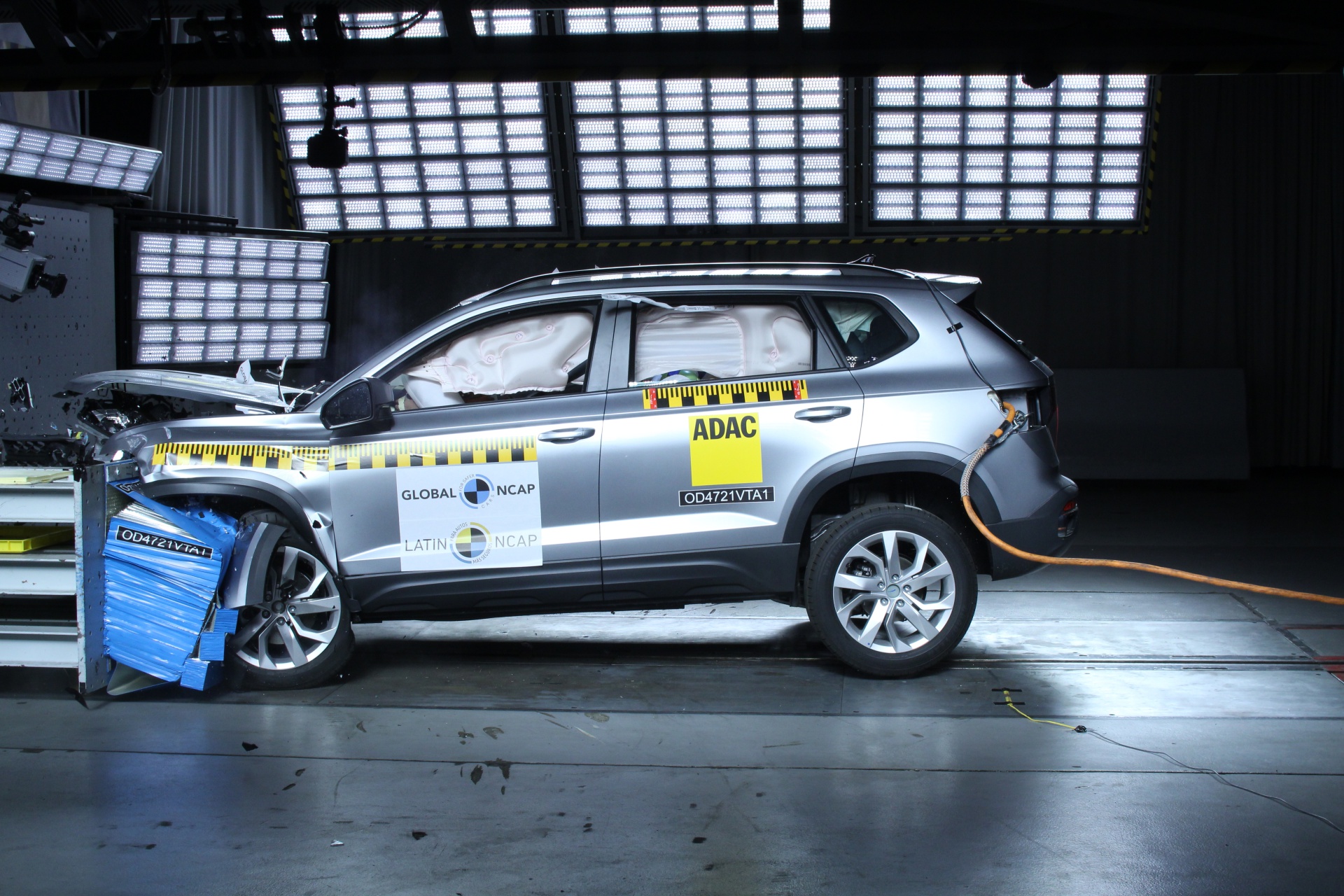 Volkswagen Taos.