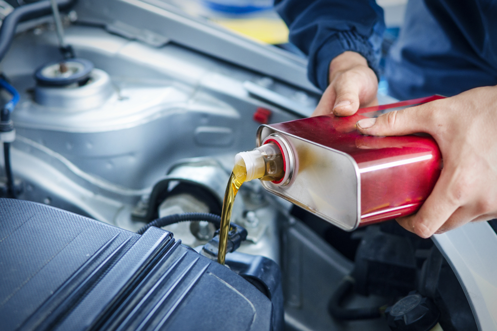 No cambiar el aceite del carro a tiempo puede afectar el motor: estas son las consecuencias