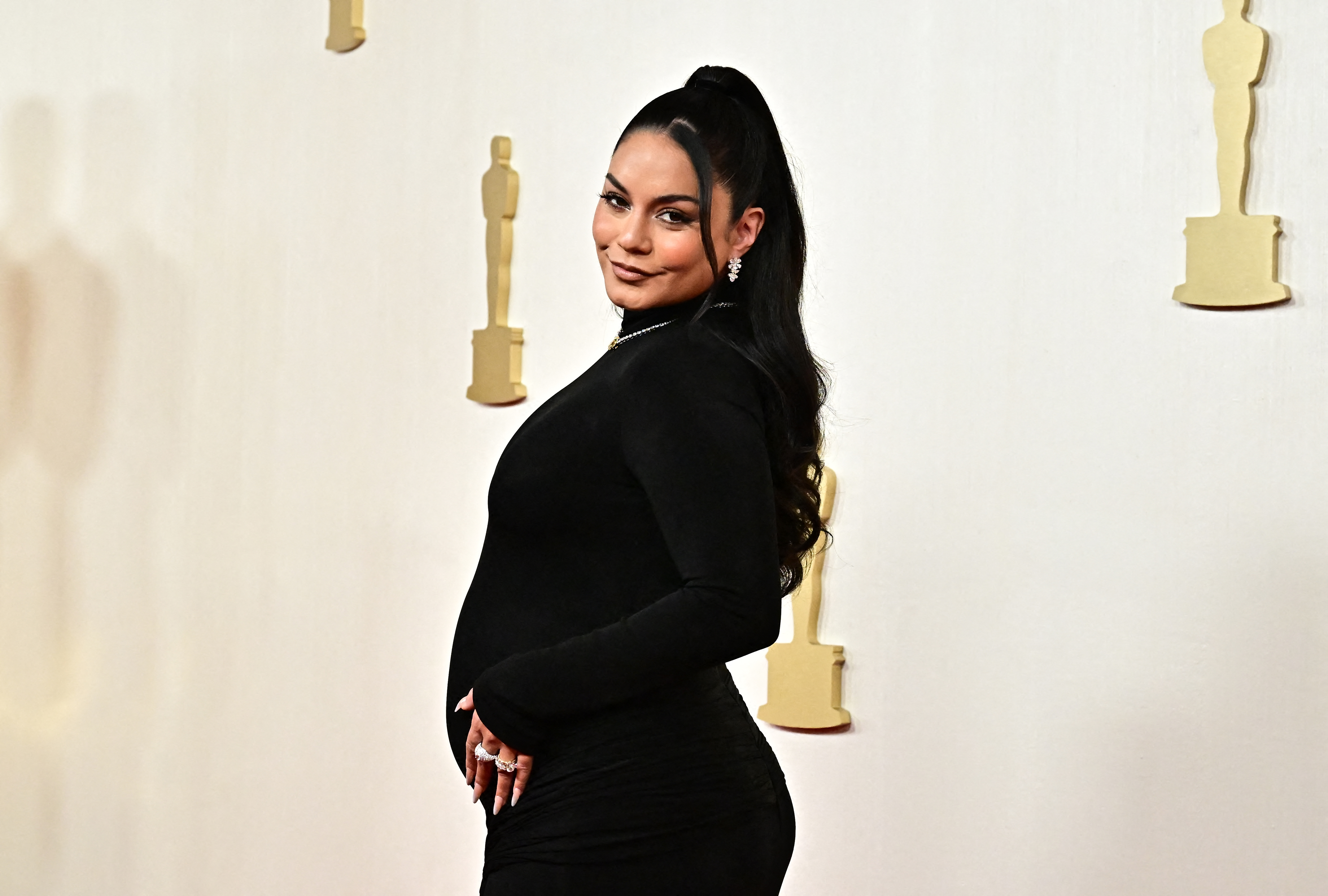 Vanessa Hudgens, de “High School Musical”, dio a luz a su primer hijo: publican fotos