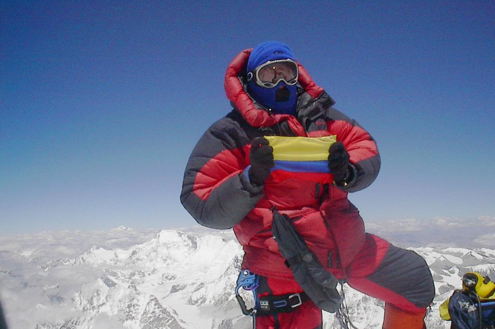Juan Pablo Ruiz en la cima del Everest, el 24 de mayo de 2001.