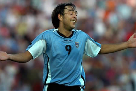 Carlos ‘El Pibe’ Valderrama estará en la despedida de Álvaro Recoba