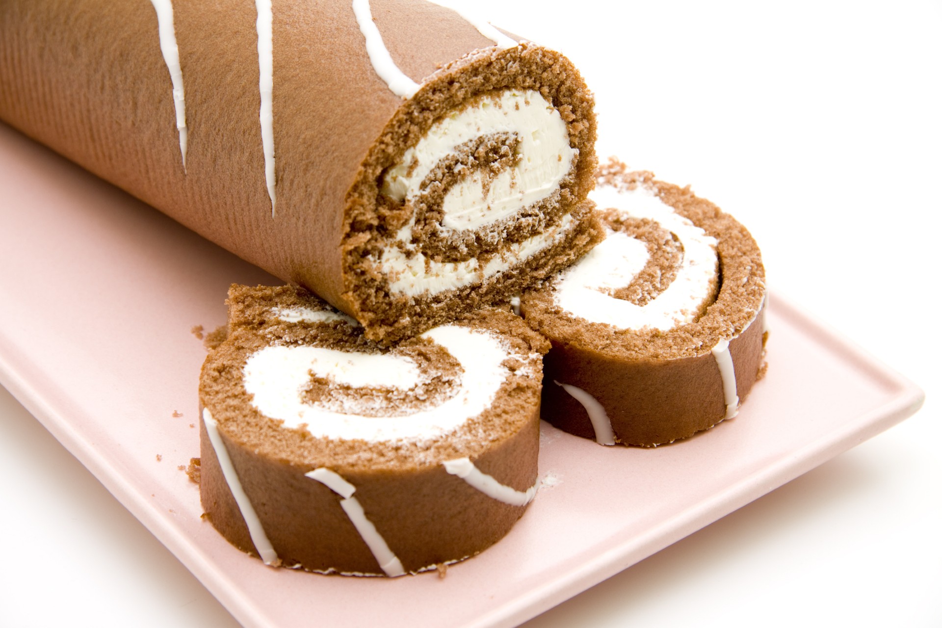 Esta es la receta para hacer un rico “crepe roll” de helado