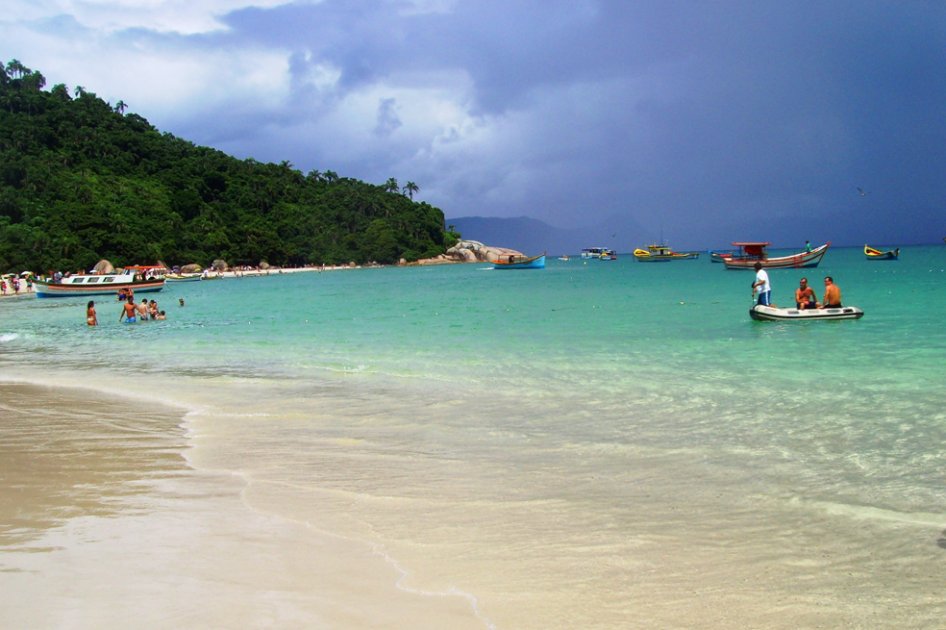 La ciudad de las cien playas