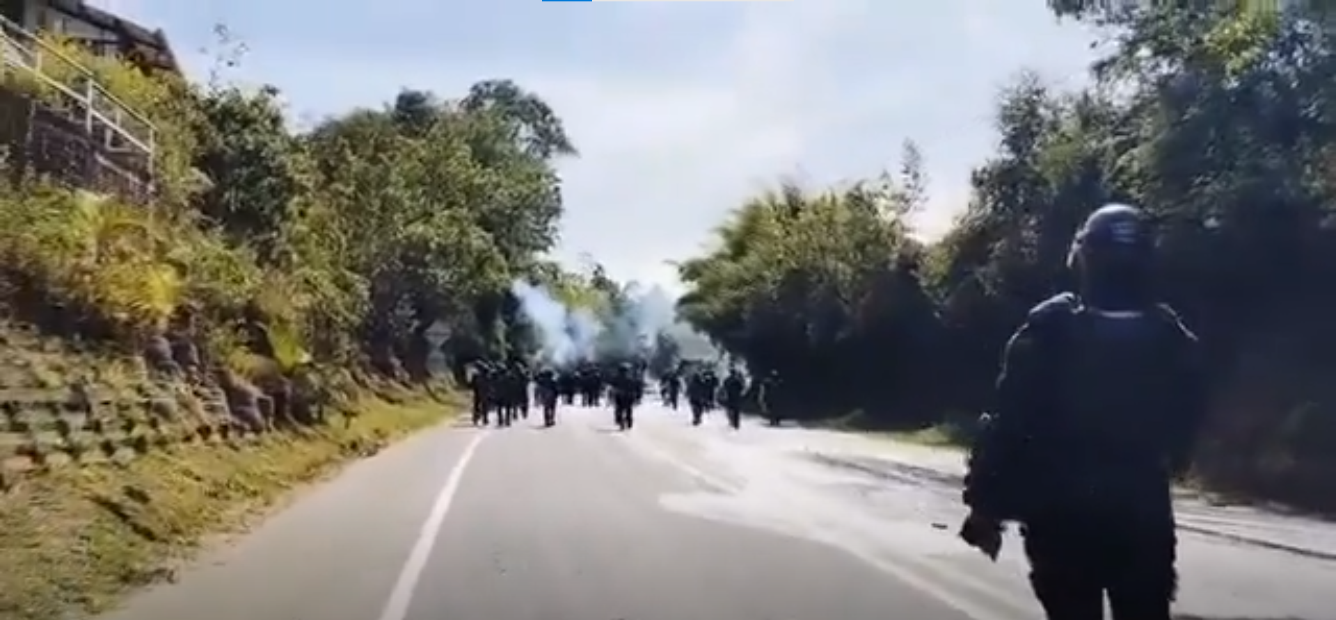 Con gases lacrimógenos levantaron bloqueos indígenas sobre la vía Panamericana