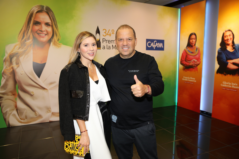 Marcela echeverry Santiago Botero