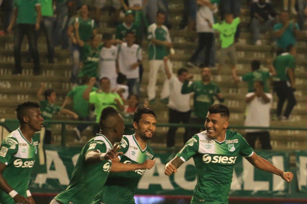 Fiesta verdiblanca en Palmaseca