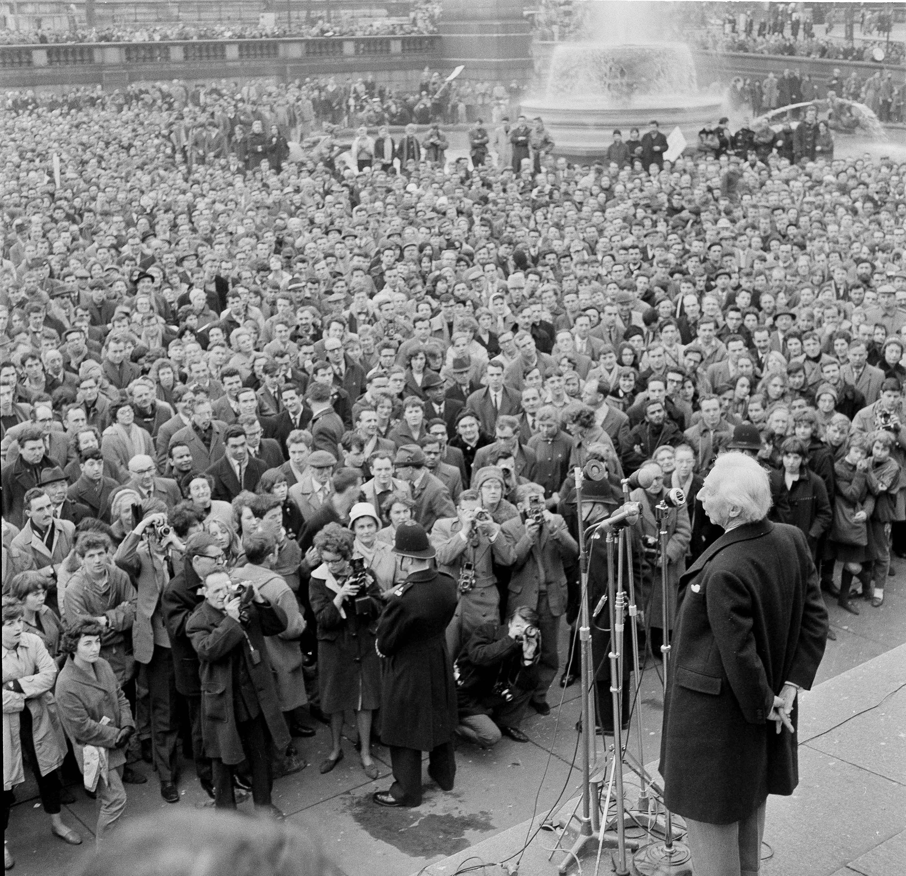 El ideal pacifista de Bertrand Russell, analizado desde un mundo en guerra