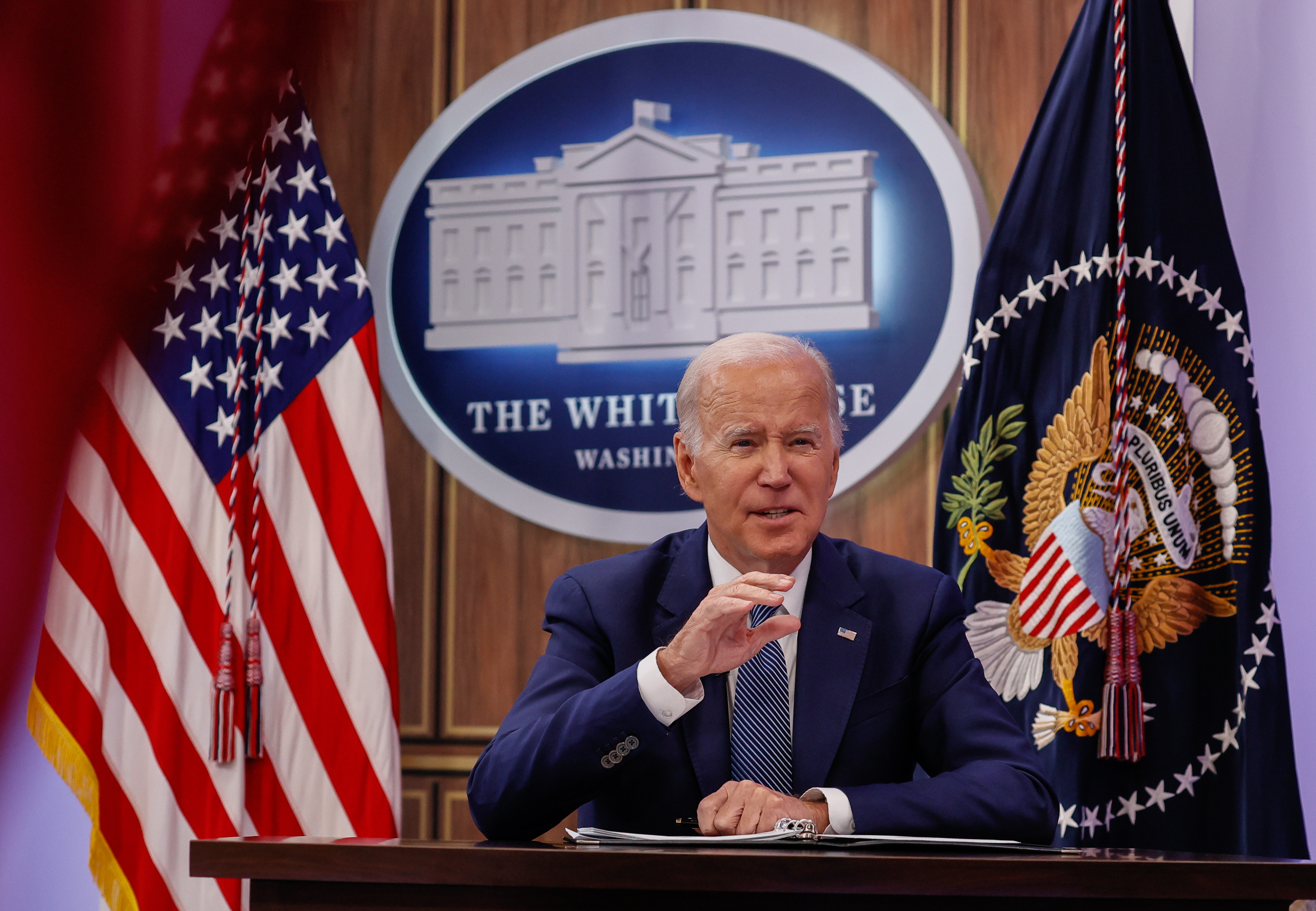 Biden admite la posibilidad de que Estados Unidos sufra una “muy ligera” recesión