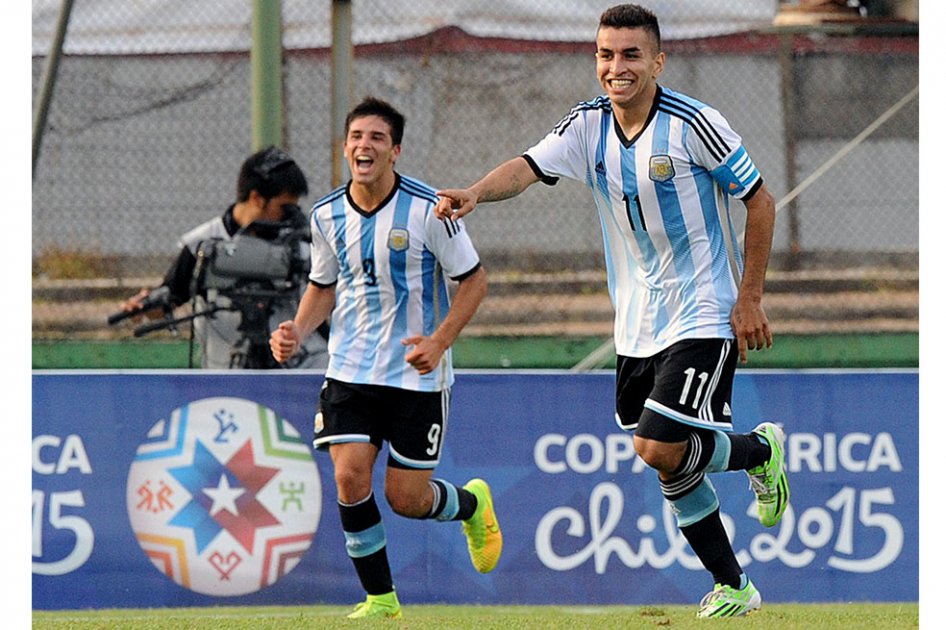 Argentina venció a Perú y es líder del hexagonal final