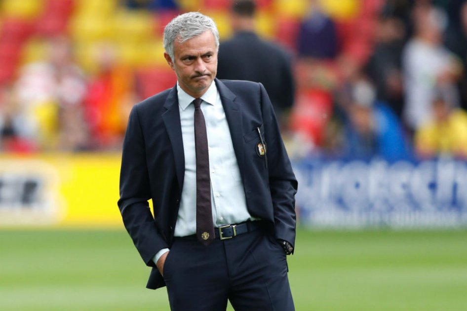 Mourinho y Pogba, en el ojo del huracán en Inglaterra