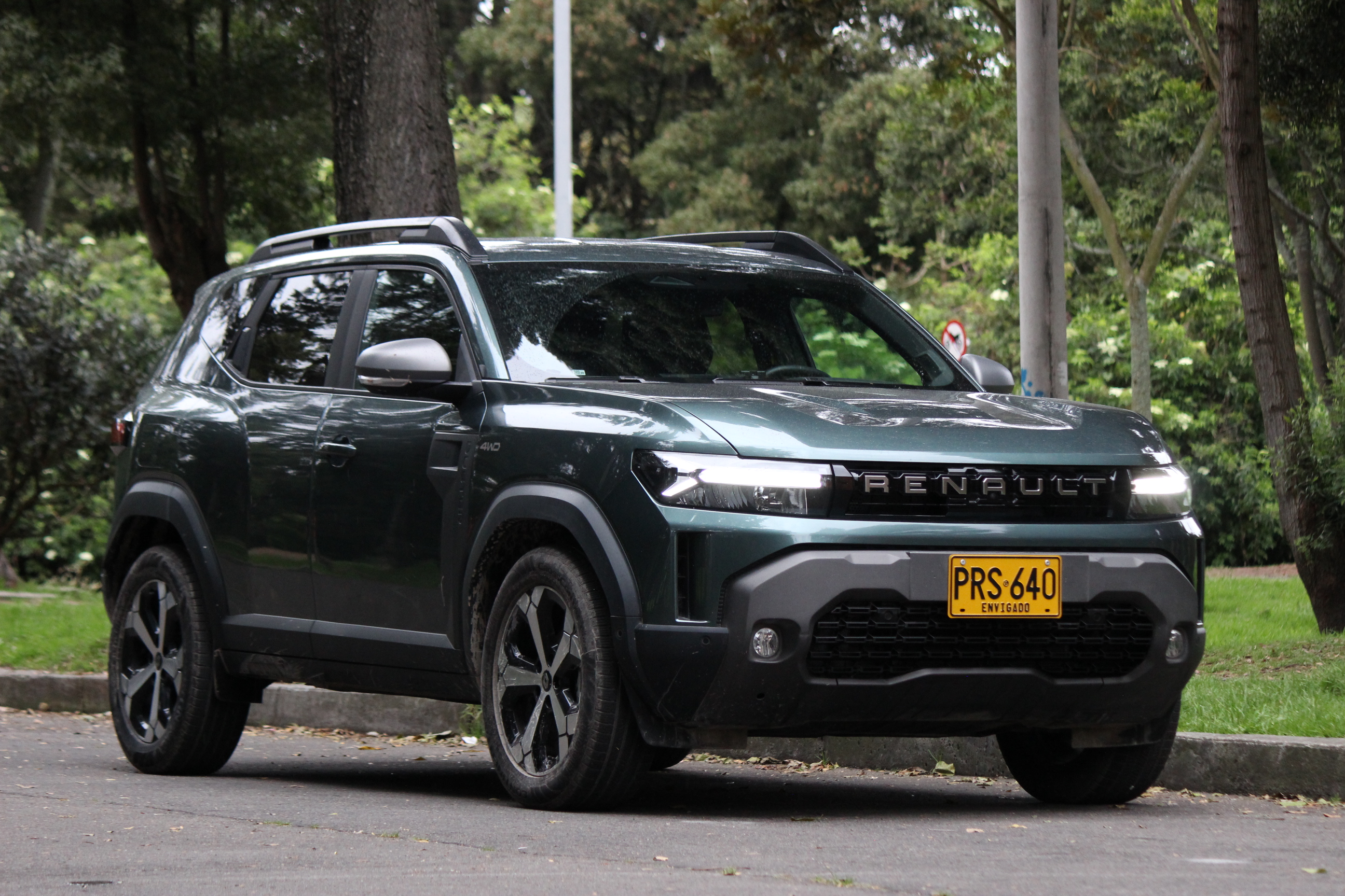 La Renault Duster ahora es híbrida y ya se vende en Colombia: Reseña
