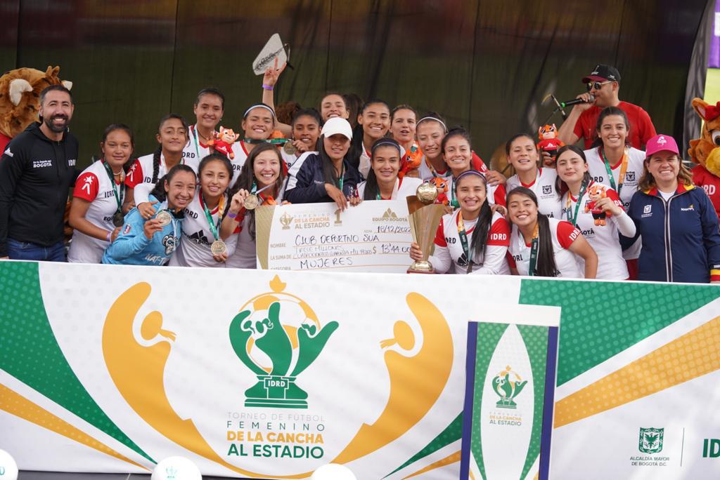 El Campín se vistió de gala para disfrutar dos finales de fútbol