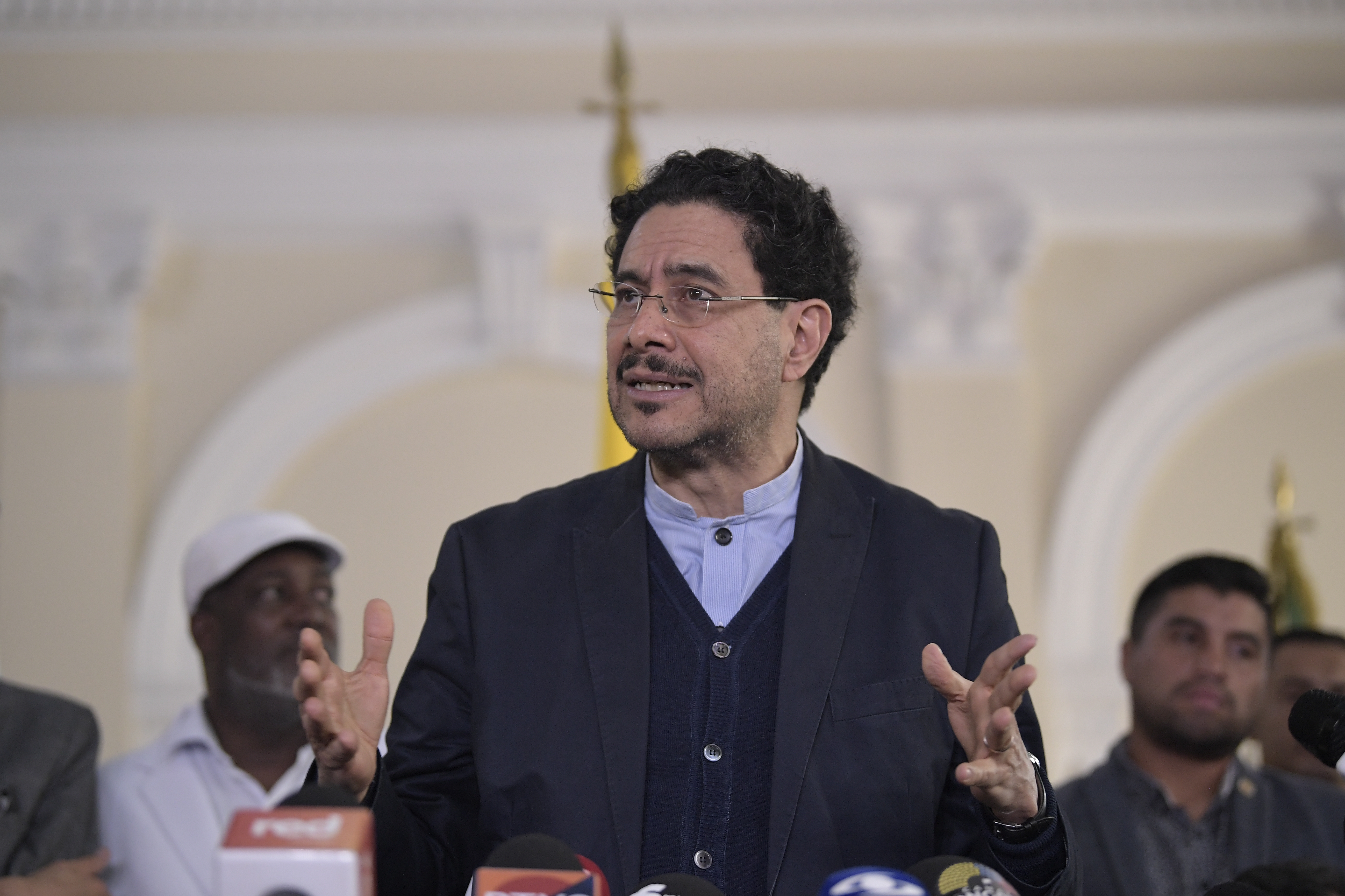 Iván Cepeda sobre crisis con ELN: “Podría haber retrasos en la mesa de diálogos”
